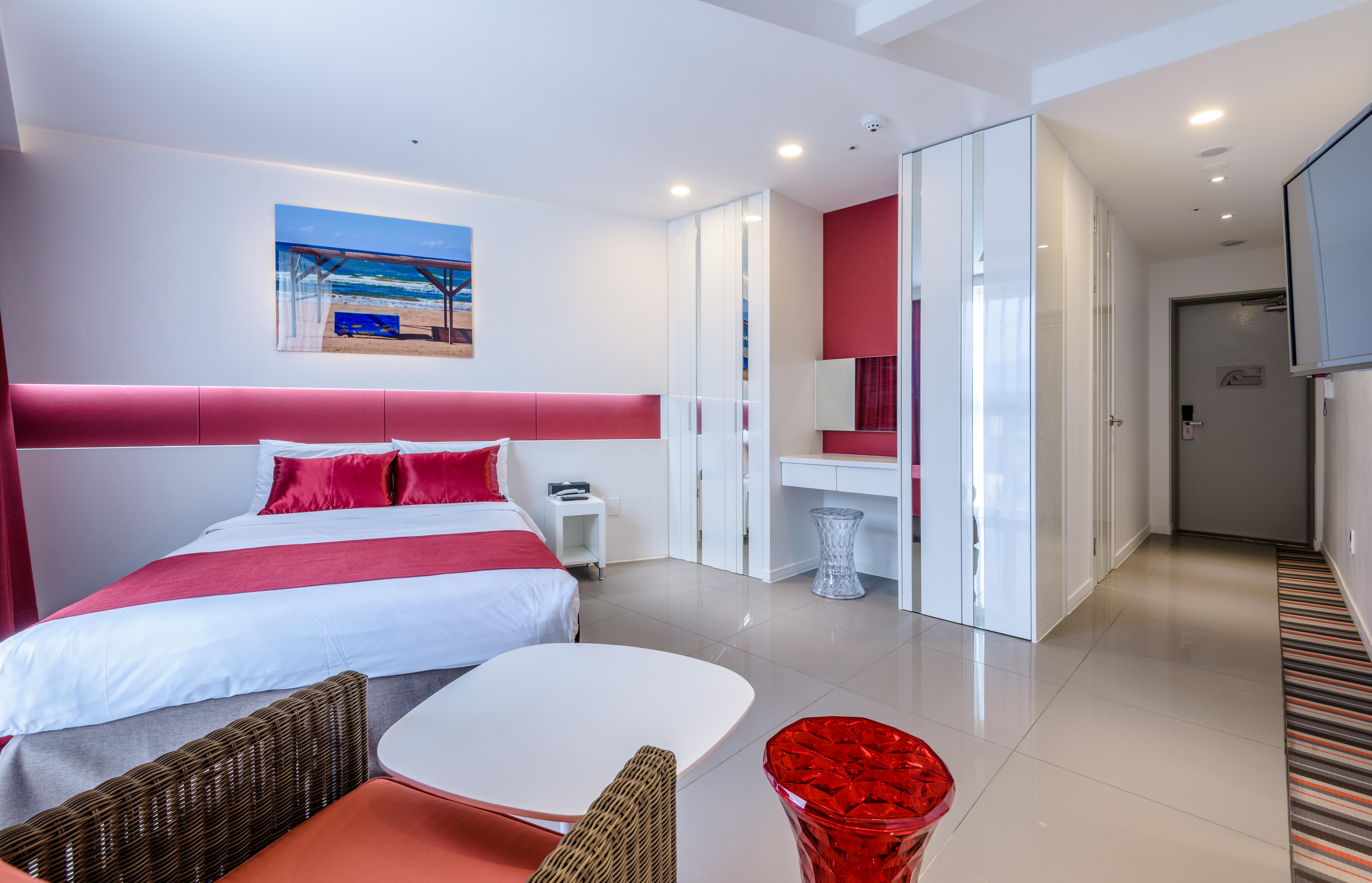 Aimi Jeju Beach Hotel Экстерьер фото