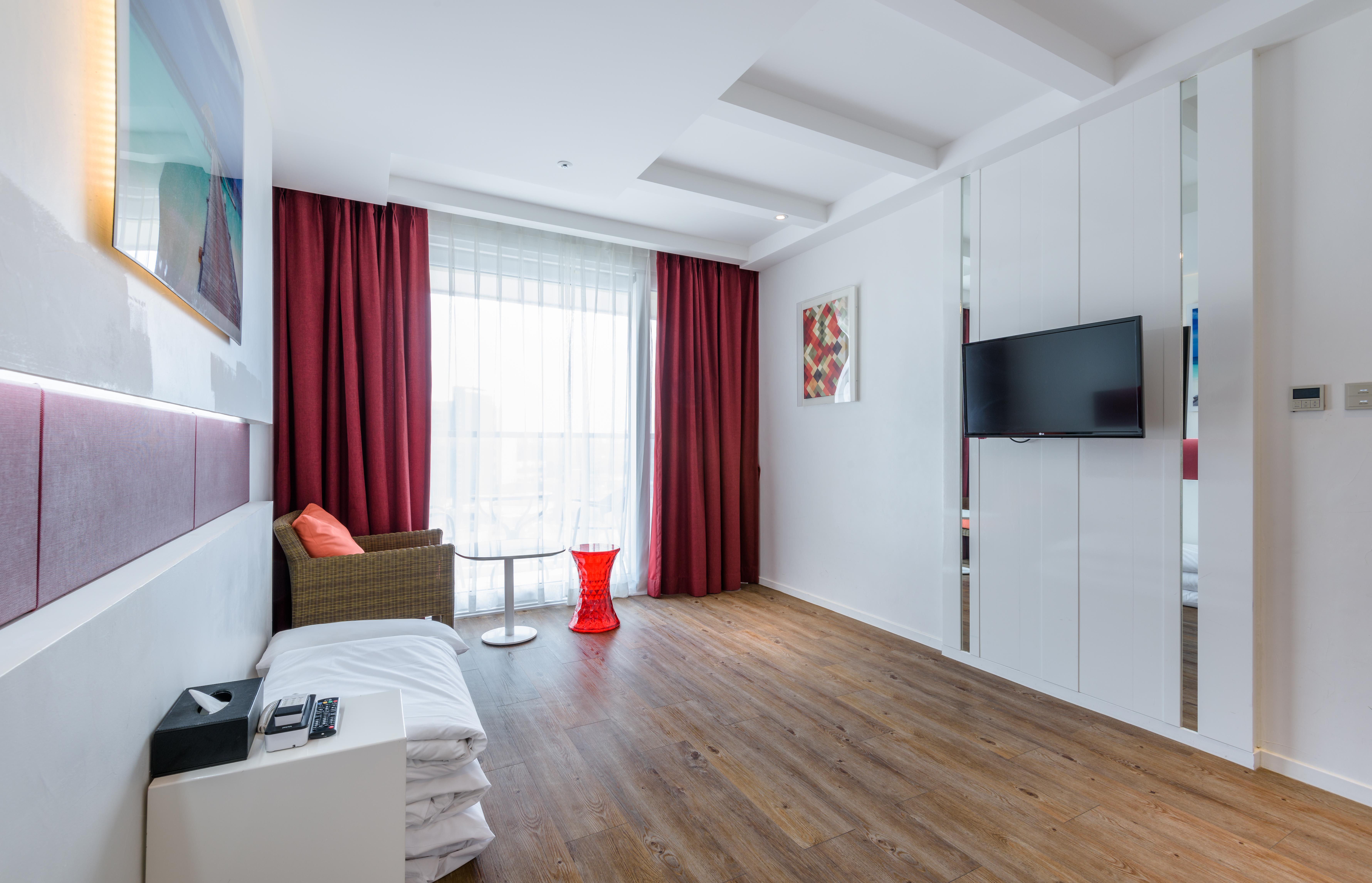 Aimi Jeju Beach Hotel Экстерьер фото