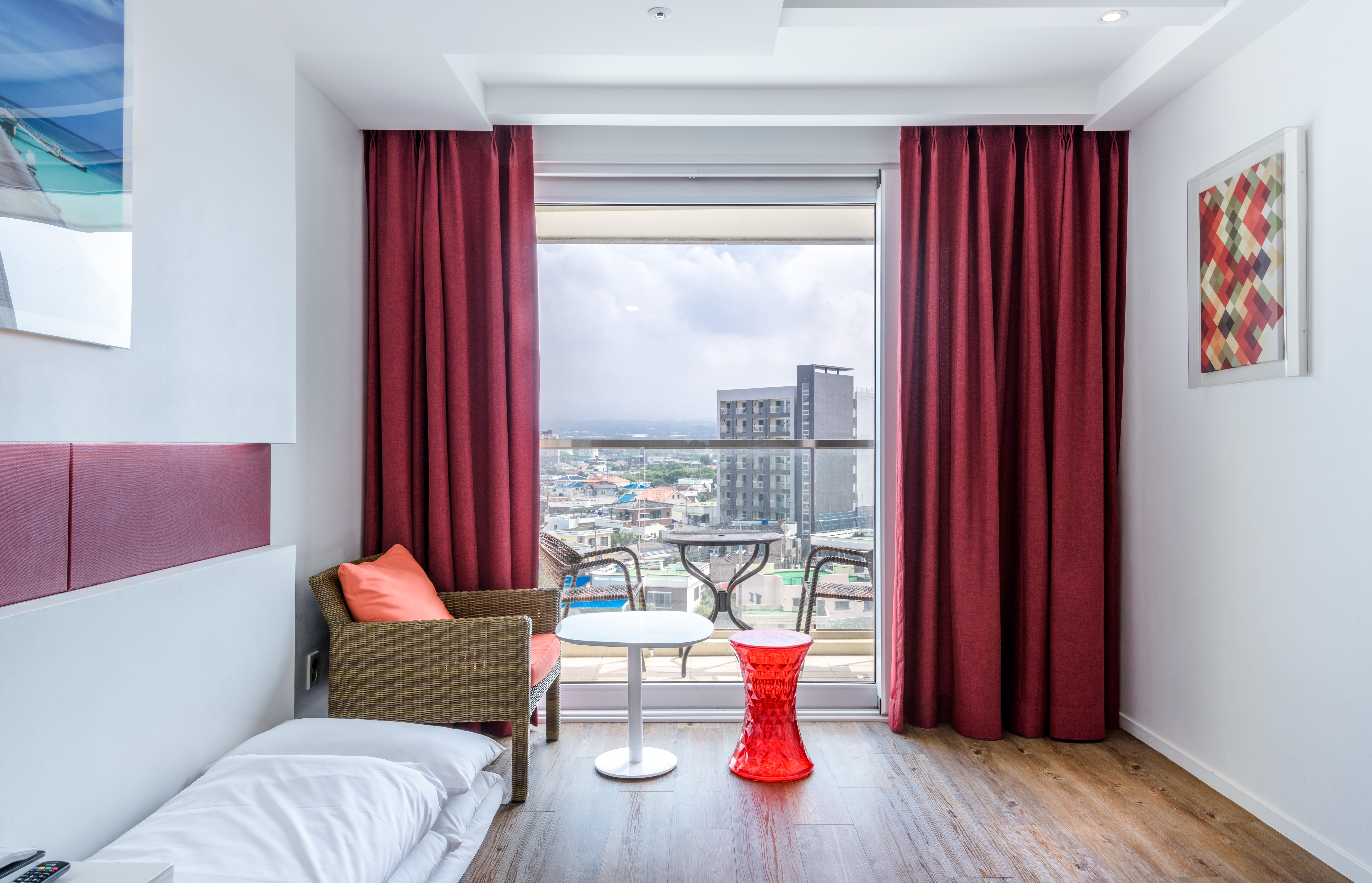 Aimi Jeju Beach Hotel Экстерьер фото