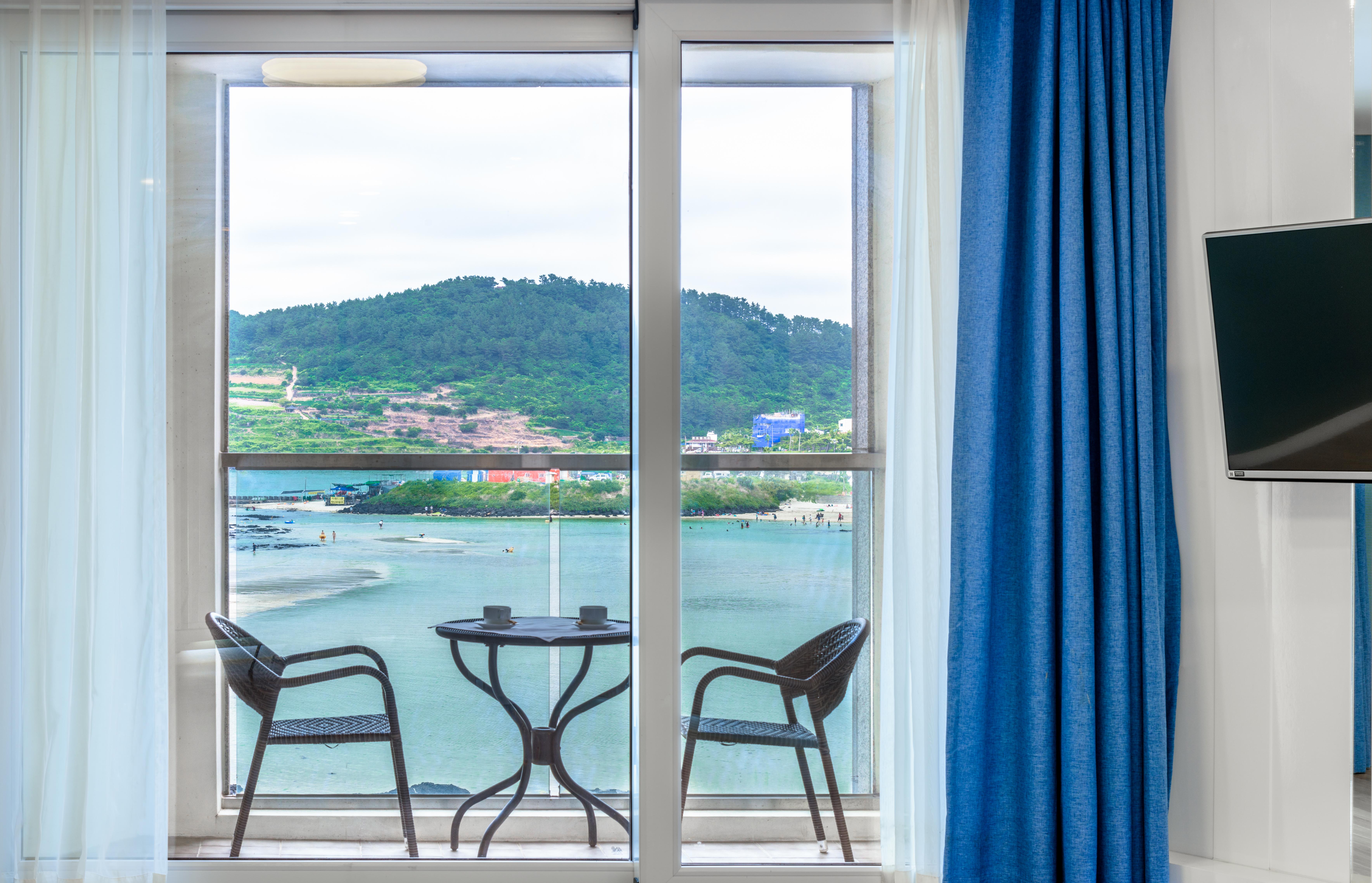 Aimi Jeju Beach Hotel Экстерьер фото
